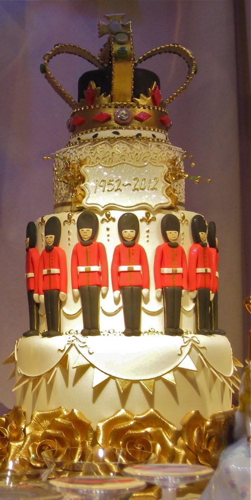 The Queen's Diamond Jubilee Cake with Royal Crown and Guards