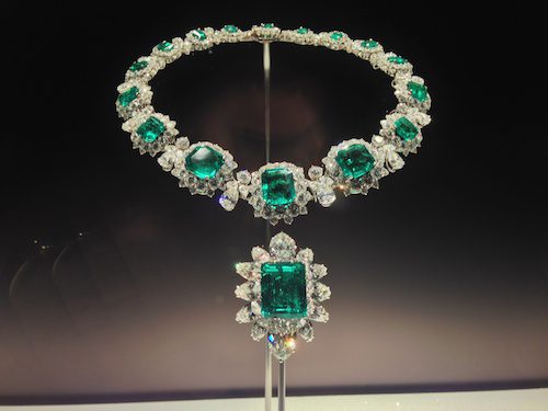 Emerald and diamond necklace from the Elizabeth Taylor Collection at "The Art of Bulgari" exhibit at the de Young Museum in San Francisco - Richard Burton gave this to Liz as a wedding gift - © de Young Museum