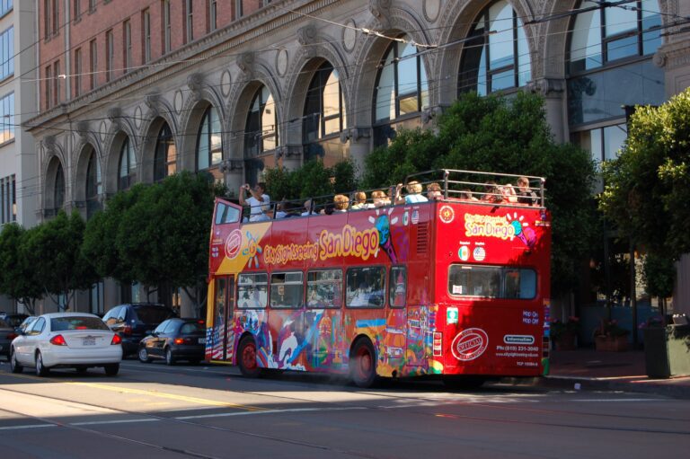 Double decker bus tour in San Diego - © lovetoeatandtravel.com