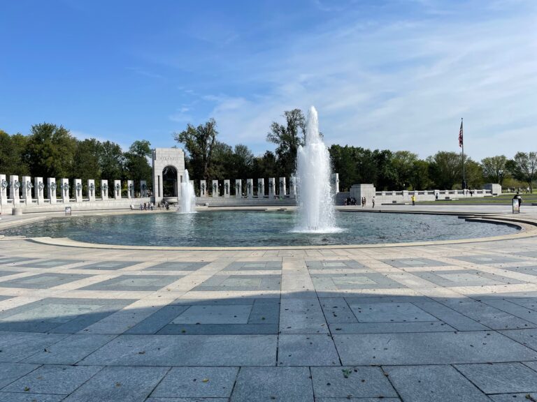 World War II Memorial, Washington, DC - © lovetoeatandtravel.com