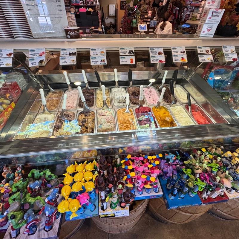 Cravings in Windsor, CA - © lovetoeatandtravel.com