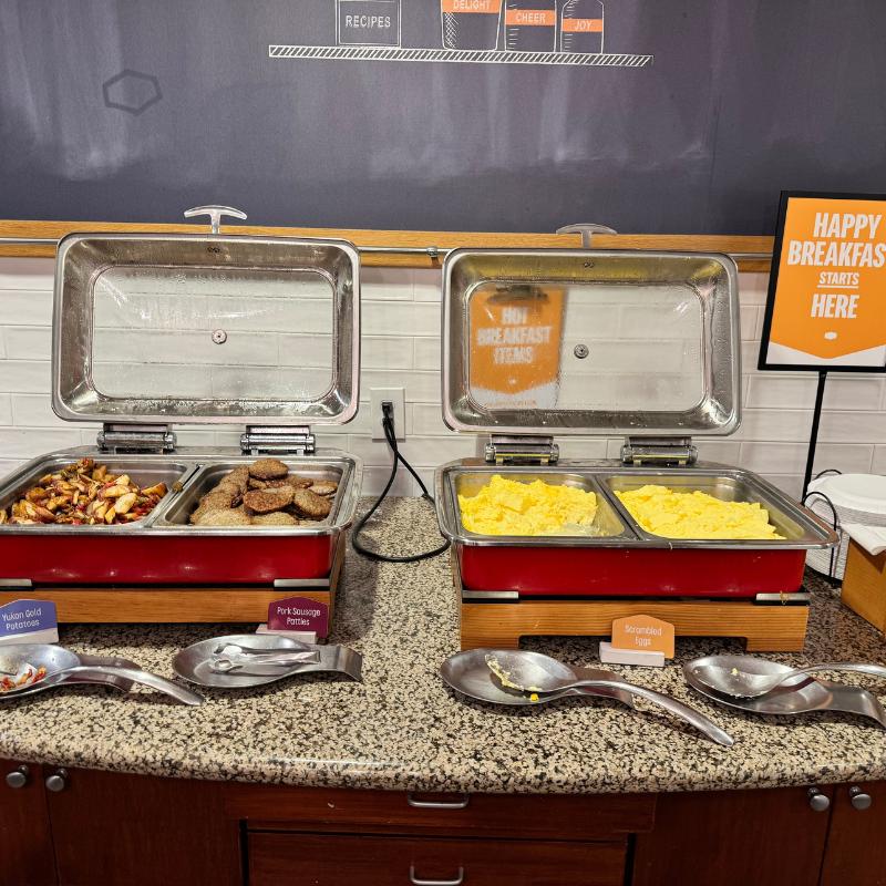 The Hampton Windsor breakfast, Windsor CA - © lovetoeatandtravel.com