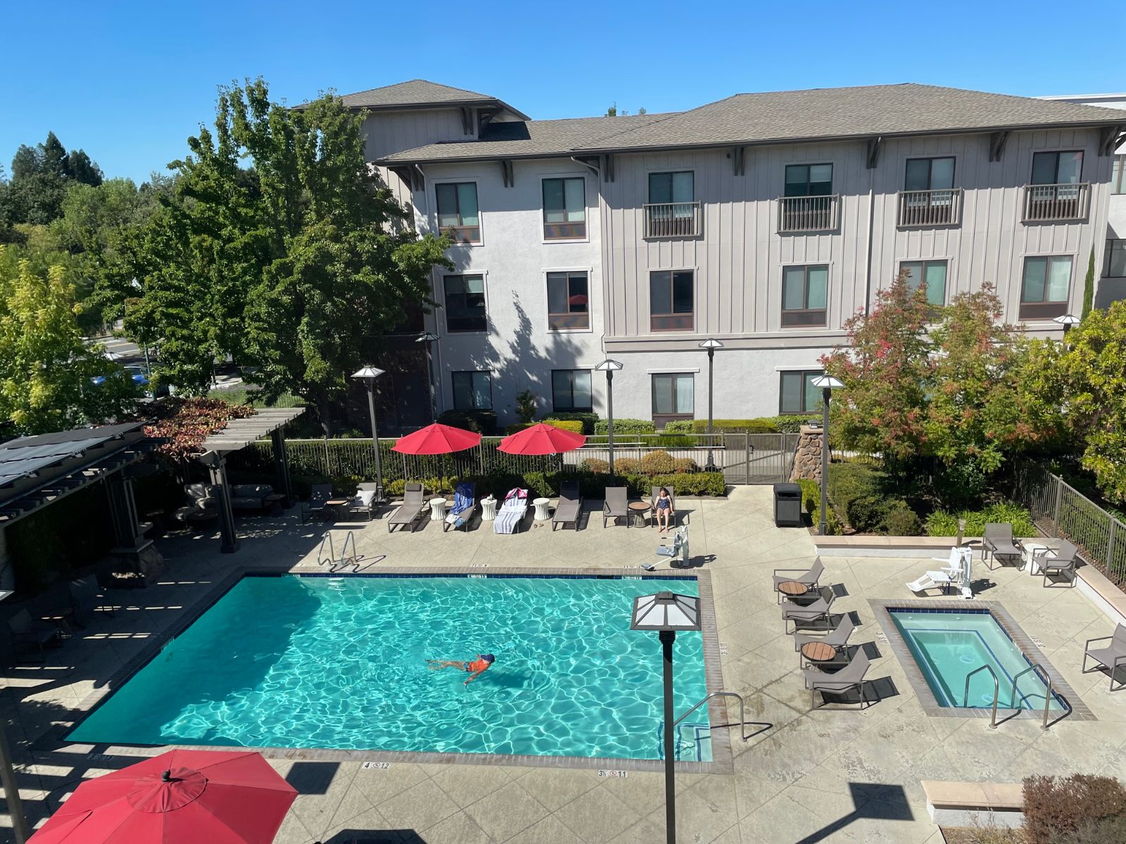 The Hampton Windsor Heated Outdoor Pool and Hot Tub - © lovetoeatandtravel.com